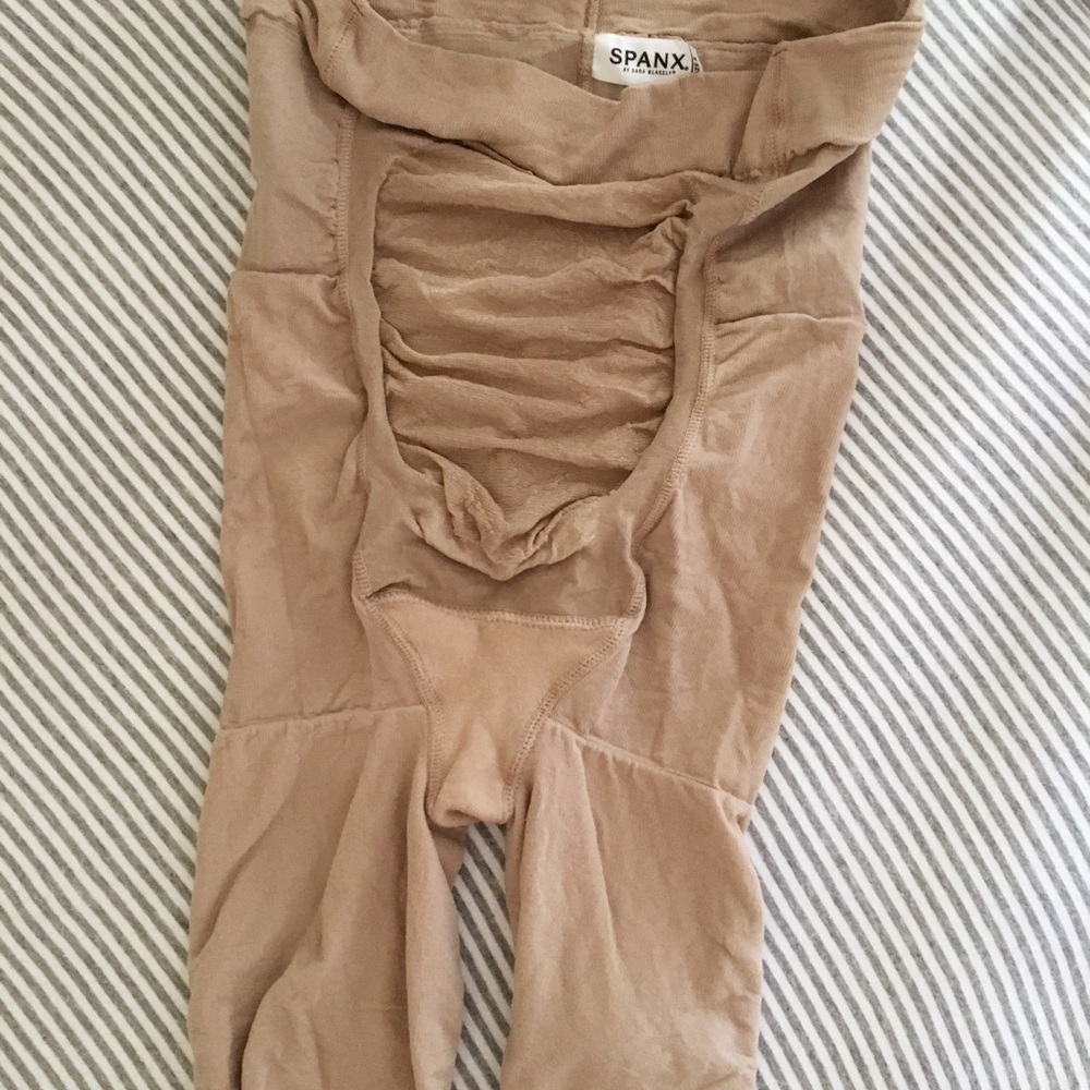 Spanx Mama short for pregnant moms